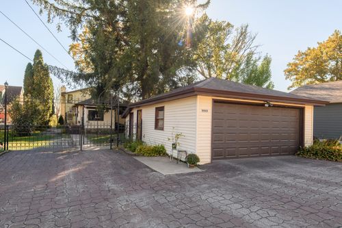 W969 Miramar Dr, East Troy, WI, 53120-2303 | Card Image