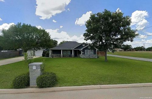 419 N Cedar St, Pearsall, TX, 78061-3809 | Card Image