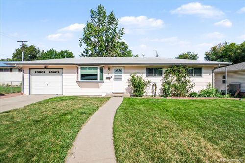 8 Elizabeth Ct, Longmont, CO, 80501-5820 | Card Image