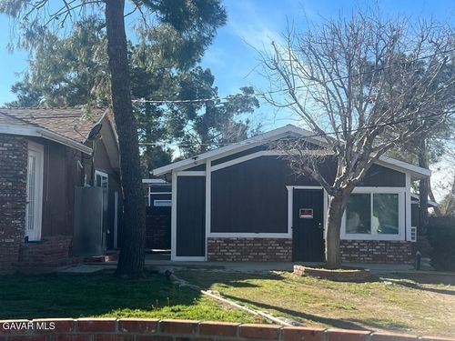 43119 7th St E, Lancaster, CA, 93535-4749 | Card Image