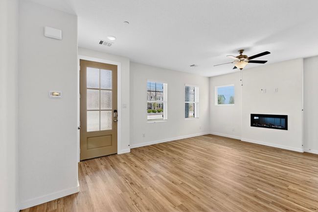 1812 Summer Aura, House other with 3 bedrooms, 3 bathrooms and null parking in Mesquite TX | Image 5
