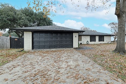 540 Edgewood Ave, Corsicana, TX, 75110-1122 | Card Image