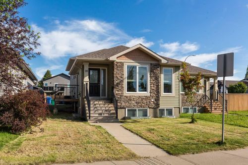 78 Sunridge Blvd W, Lethbridge, AB, T1J0T4 | Card Image