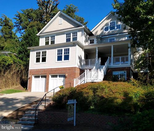900 28th St S, ARLINGTON, VA, 22202-2237 | Card Image