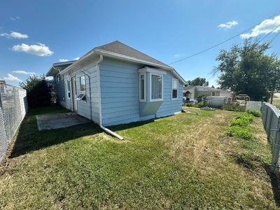 5219 47 St, House detached with 4 bedrooms, 2 bathrooms and 1 parking in Alix AB | Image 3