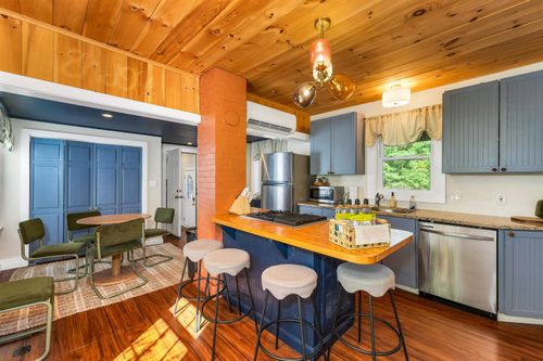 970 Kearsarge Rd, North Conway, NH, 03860-5336 | Card Image