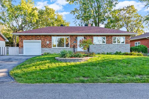 10 Rue Cir, Châteauguay, QC, J6J2A2 | Card Image