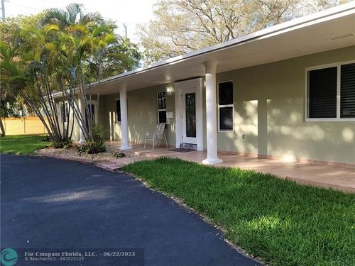 1705 Venice Ln, North Miami, FL, 33181-1931 | Card Image