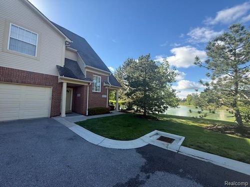 48449 Manor Bridge Dr, Canton, MI, 48188-7907 | Card Image