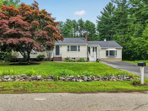 8 Charlotte Dr, Andover, MA, 01810 | Card Image