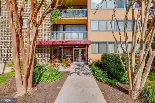 303-8 S Van Dorn St, ALEXANDRIA, VA, 22304-4226 | Card Image