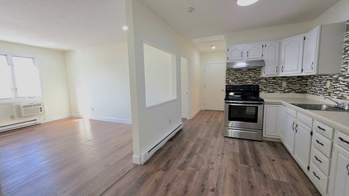 1-8 Wall St, Foxboro, MA, 02035-2960 | Card Image