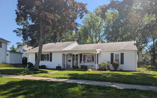 1005 S Grinnell Street, Jackson, MI, 49203 | Card Image