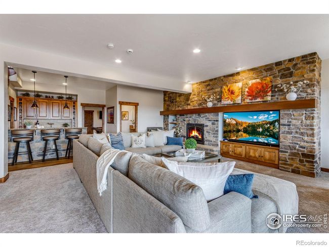 Family Room | Image 37