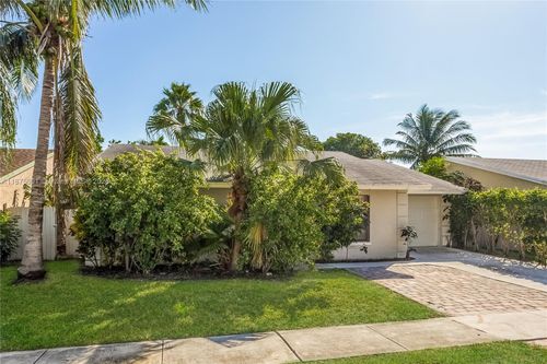5927 Ithaca Cir W, Lake Worth, FL, 33463-1517 | Card Image