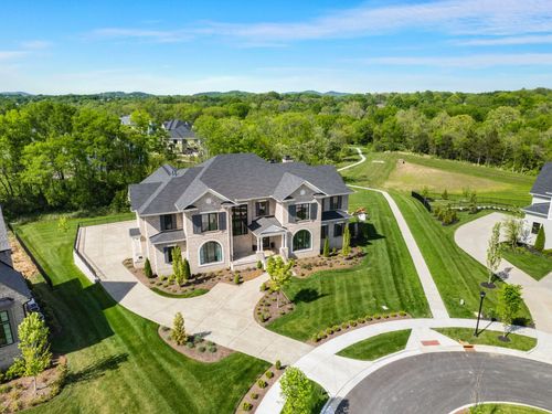9316 Edenwilde Dr, Brentwood, TN, 37027-1572 | Card Image