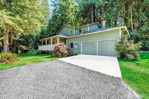 10426 316th Ave Ne, Carnation, WA, 98014-9733 | Card Image