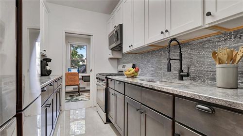 apt-3d-1560 E 18th St, Brooklyn, NY, 11230-7254 | Card Image