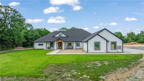 17401 (17303-17401) Highway 21 W, North Zulch, TX, 77872-7047 | Card Image