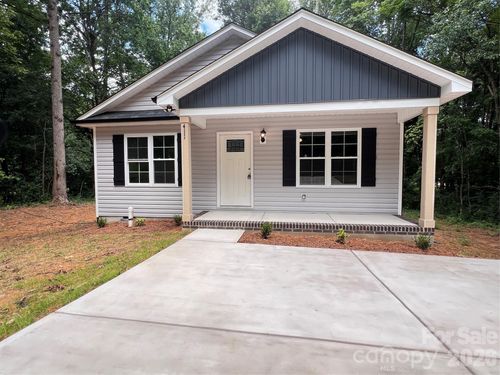 411 Woodhaven St, China Grove, NC, 28023-2460 | Card Image