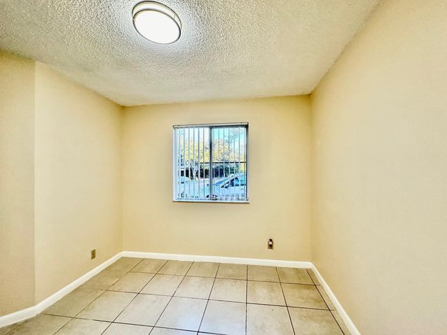 APT-818 - 9833 Westview Dr, Condo with 2 bedrooms, 2 bathrooms and null parking in Coral Springs FL | Image 11