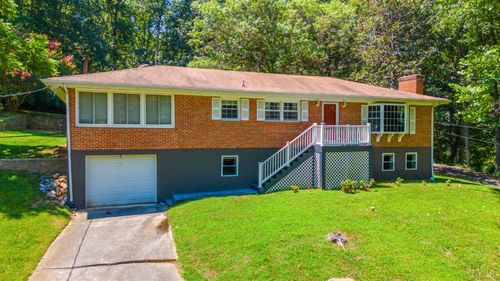 2025 Woodcrest Dr, Lynchburg, VA, 24503-2935 | Card Image
