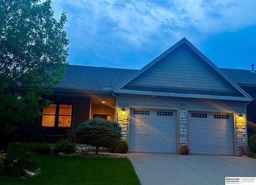 5802 N 158th St, Omaha, NE, 68116-2804 | Card Image