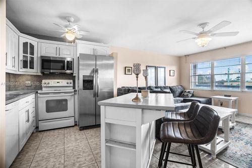 408-408 Southampton A, West Palm Beach, FL, 33417-2342 | Card Image
