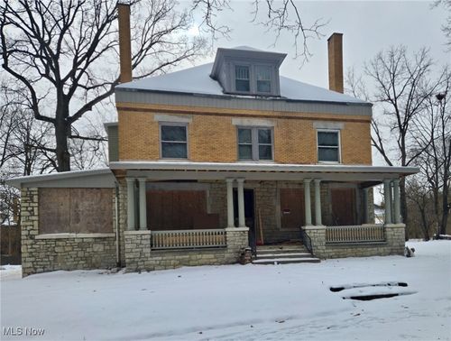 239 N Heights Ave, Youngstown, OH, 44504-1716 | Card Image