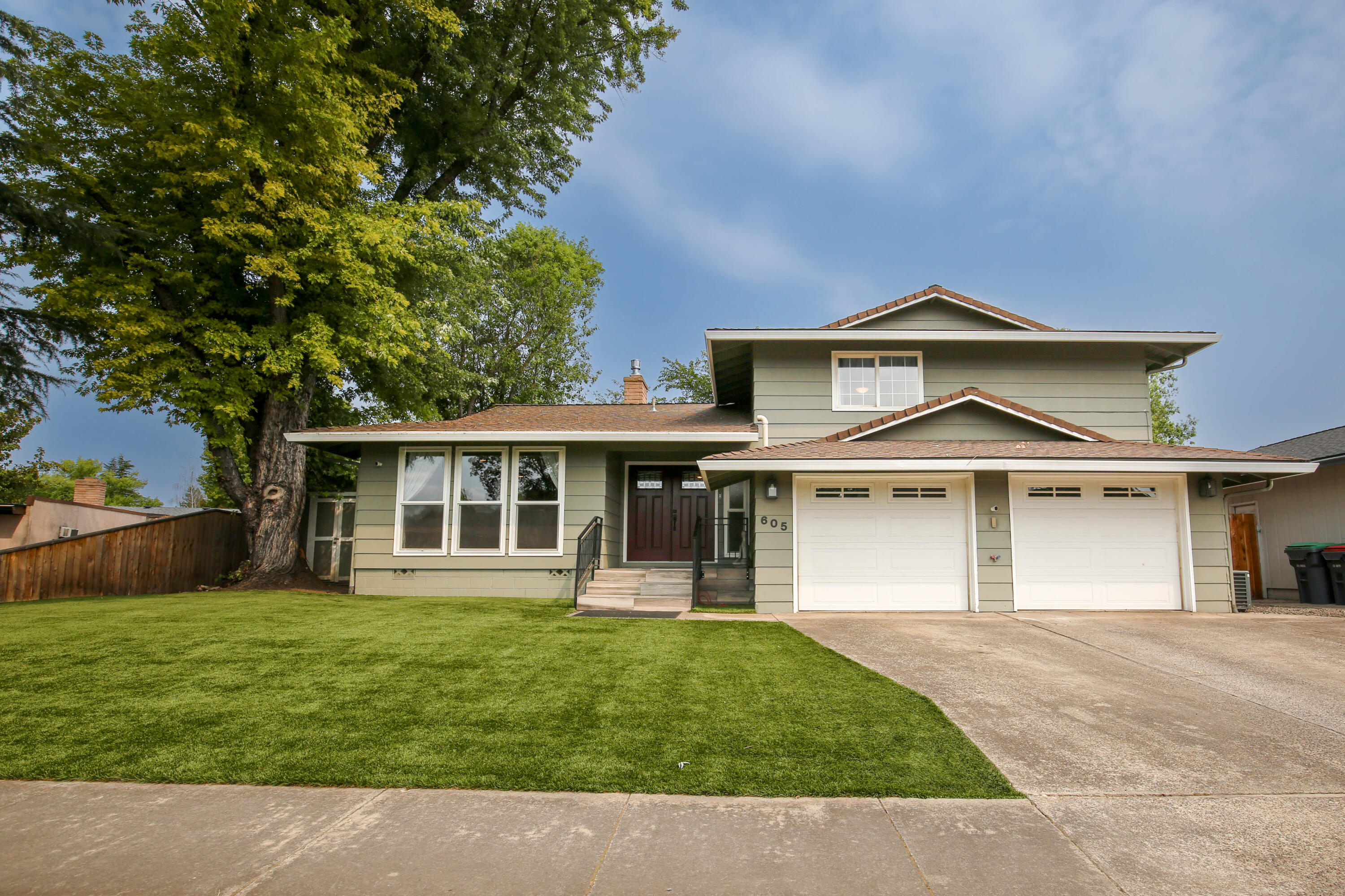 Edwina Ave, Central Point, OR 97502