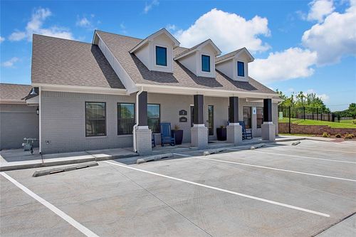 12729 Nw 2nd Street, Yukon, OK, 73099 | Card Image