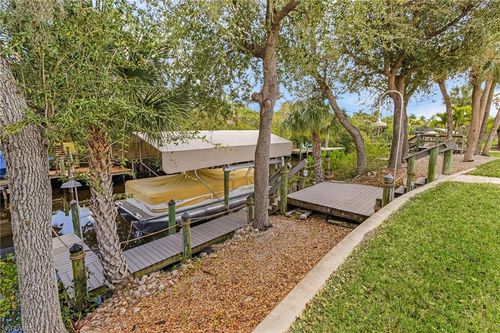 9262 Palm Island Cir, NORTH FORT MYERS, FL, 33903-5291 | Card Image