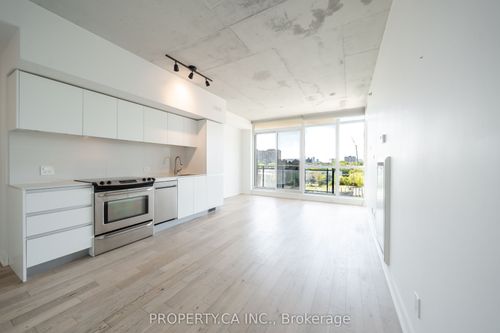 711-20 Minowan Miikan Lane, Toronto, ON, M6J0E5 | Card Image