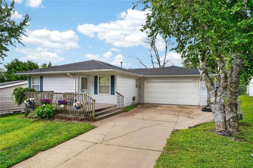 318 Wiley Boulevard Nw, Cedar Rapids, IA, 52405 | Card Image