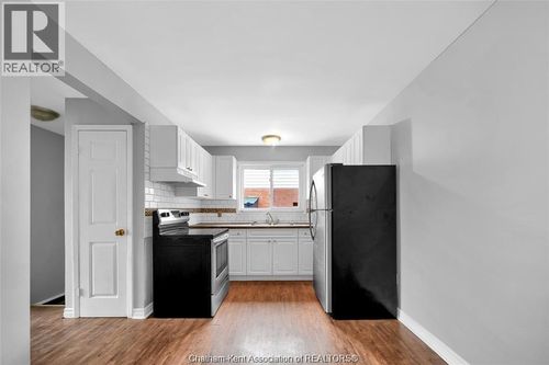 1-40 Beechwood Cres, Chatham, ON, N7M5A8 | Card Image