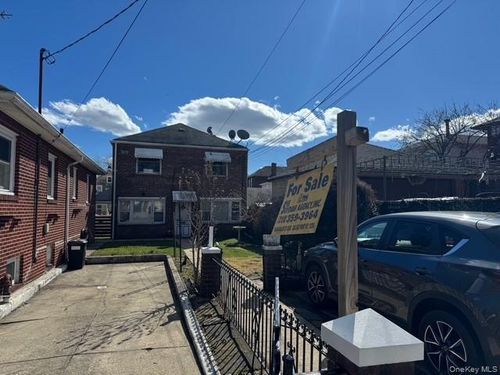 12212 6th Ave, College Point, NY, 11356-1120 | Card Image