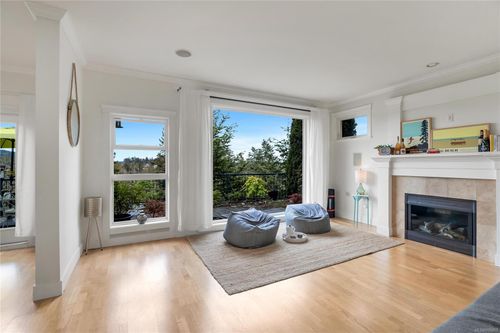 2111 Longspur Dr, Langford, BC, V9B0E7 | Card Image