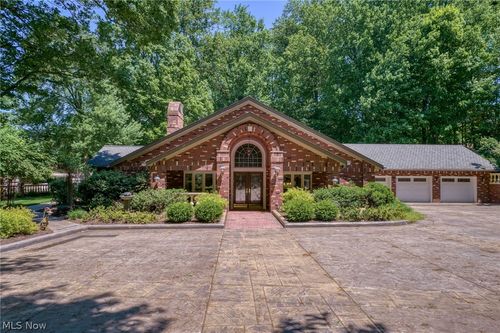 7035 Quarry Road, Amherst, OH, 44001 | Card Image