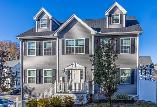 12 Sutton St, Peabody, MA, 01960-6066 | Card Image