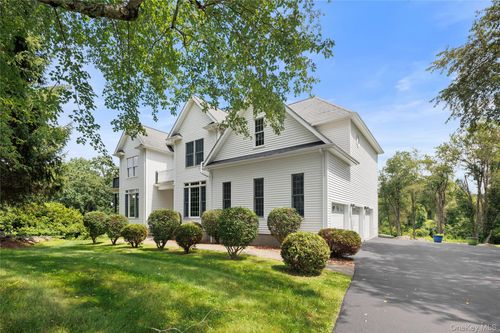 26 Mill Farm Ln, Brewster, NY, 10509-4910 | Card Image
