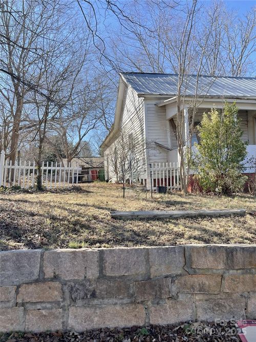 121 W Centerview St, China Grove, NC, 28023-2509 | Card Image