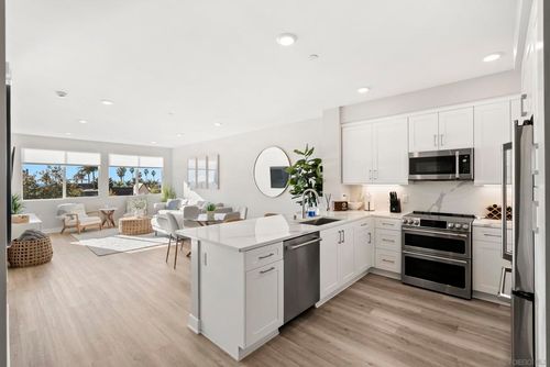 206-1105 S Cleveland, Oceanside, CA, 92054 | Card Image