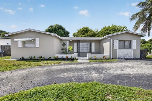 3390 Nw 42nd St, Lauderdale Lakes, FL, 33309-4227 | Card Image