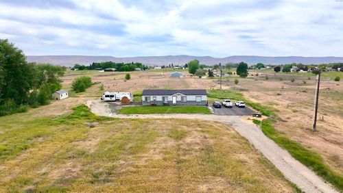 174958 W Apricot Rd, Grandview, WA, 98930 | Card Image
