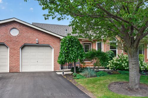 53-5255 Lakeshore Rd, Burlington, ON, L7L5X9 | Card Image