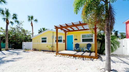 601 Saint Judes Dr, LONGBOAT KEY, FL, 34228-1811 | Card Image
