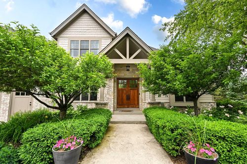 14165 N Pine Bluff Road, MEQUON, WI, 53097 | Card Image