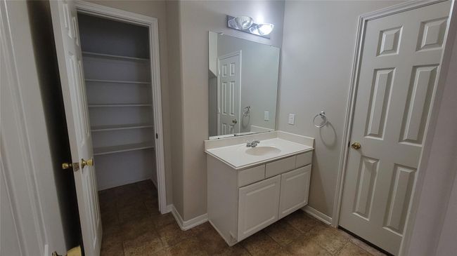 2411 Lofty Falls Ct, House other with 4 bedrooms, 3 bathrooms and 2 parking in Spring TX | Image 10