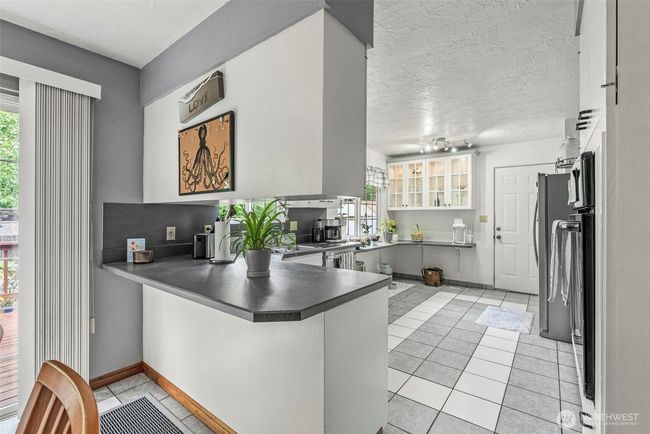 Kitchen | Image 4