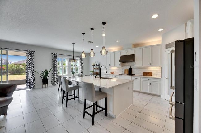 7528 Paradiso Dr, House other with 5 bedrooms, 4 bathrooms and null parking in APOLLO BEACH FL | Image 4